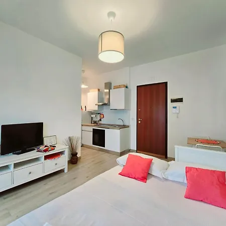 アパート Moderno Loft Finemente Arredato