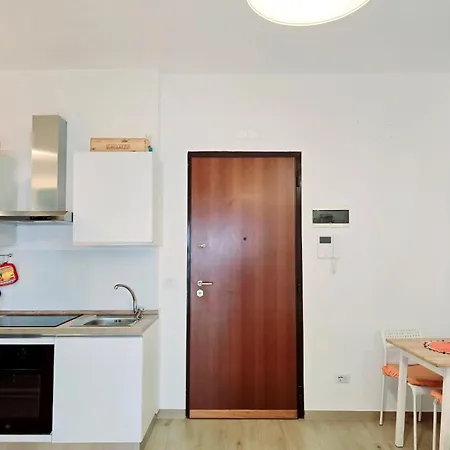 Moderno Loft Finemente Arredato * バーリ