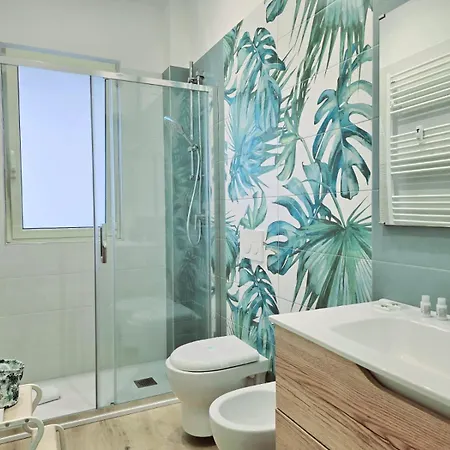 Moderno Loft Finemente Arredato Апартаменты
