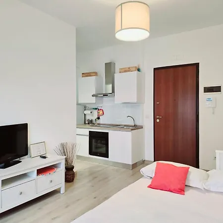 Moderno Loft Finemente Arredato *