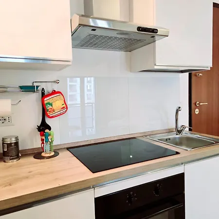 Lägenhet Moderno Loft Finemente Arredato Bari