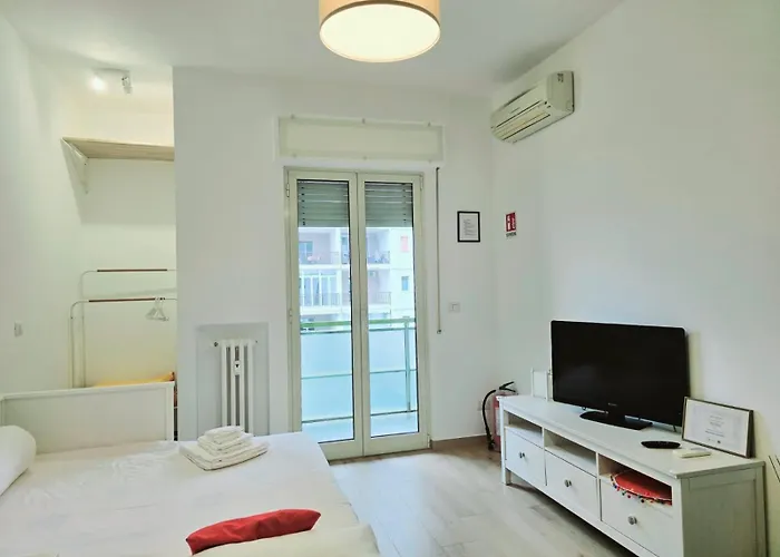 Moderno Loft Finemente Arredato